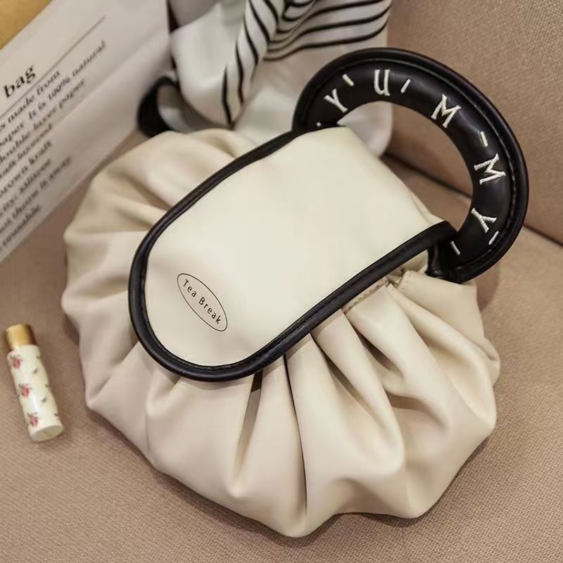 Mála Taistil Cosmaideach Drawstring